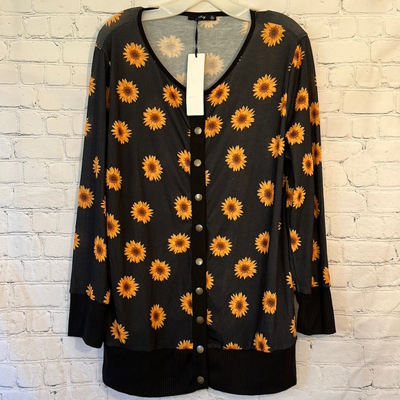 Lily by firmiana sunflower snap button cardigan - Picture 1 of 5